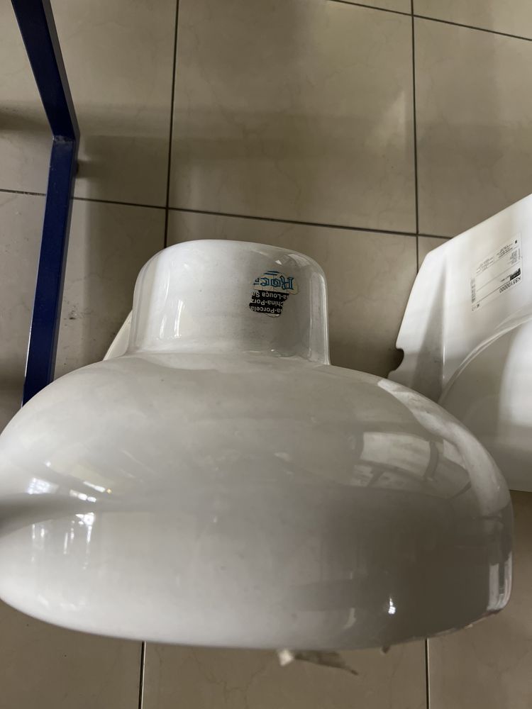 Bidet wiszacy Roca Koło