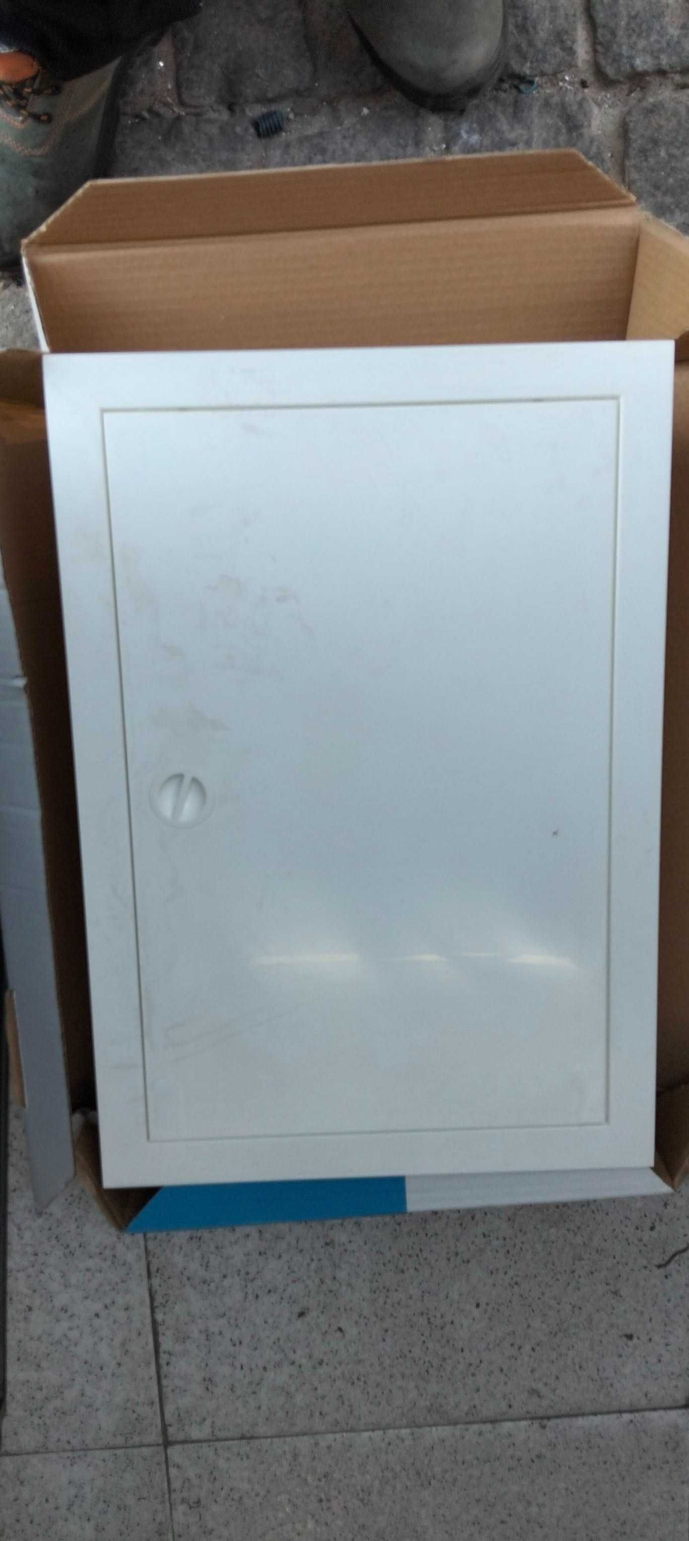 Quadro parcial de embutir