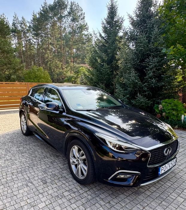 Infiniti Q30 Infiniti Q30 pierwszy właściciel niski przebieg