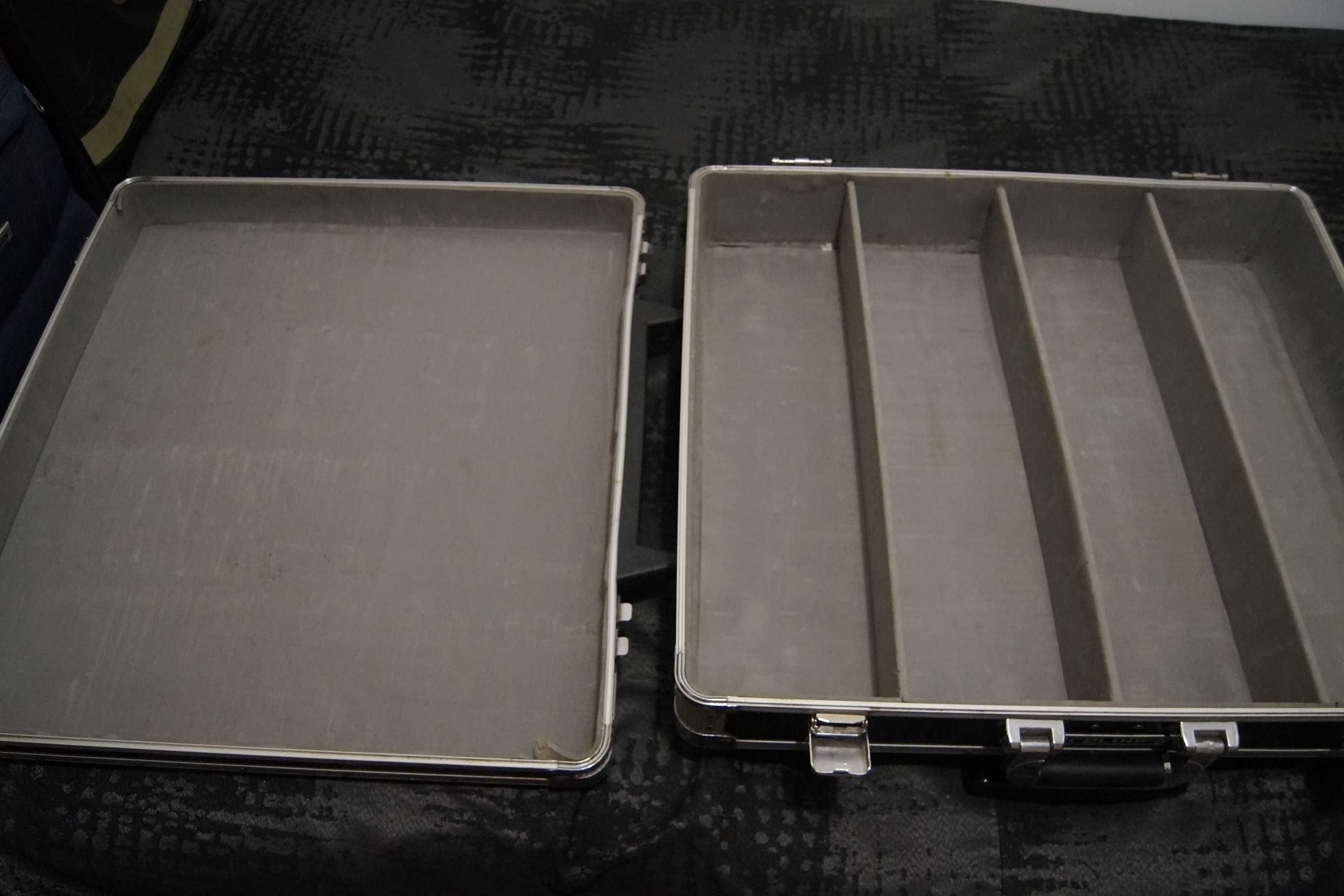 Reloop 200 Trolley CD Case Black case na płyty CD walizka