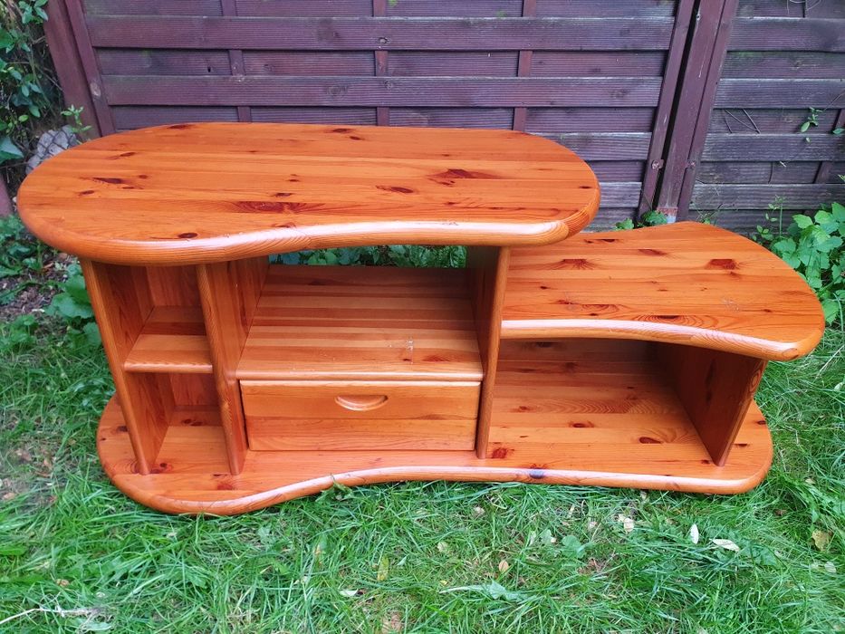 Stolik drewniany pod telewizor, możliwy transport