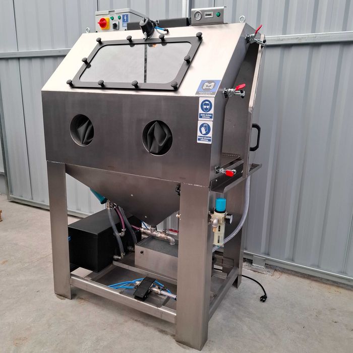 Piaskarka, hydropiaskarka, aquablasting.