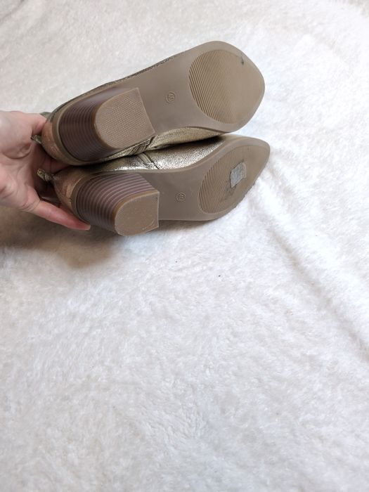 Черевики козаки Zara 40р 26 см стан нових