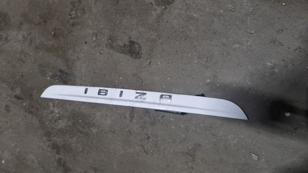 Blenda klapy bagażnika seat Ibiza 4 6j kombi lb9a