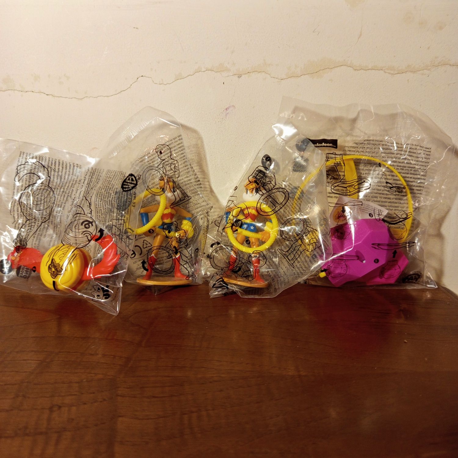Brinquedos McDonald's 2,50€ cada