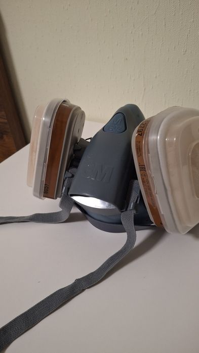 Продаю Респіратор 3М 7502 + фільтри стан ідеальний