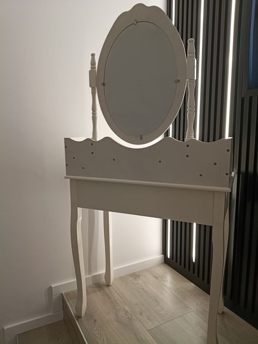 Toaletka Ludwik biała