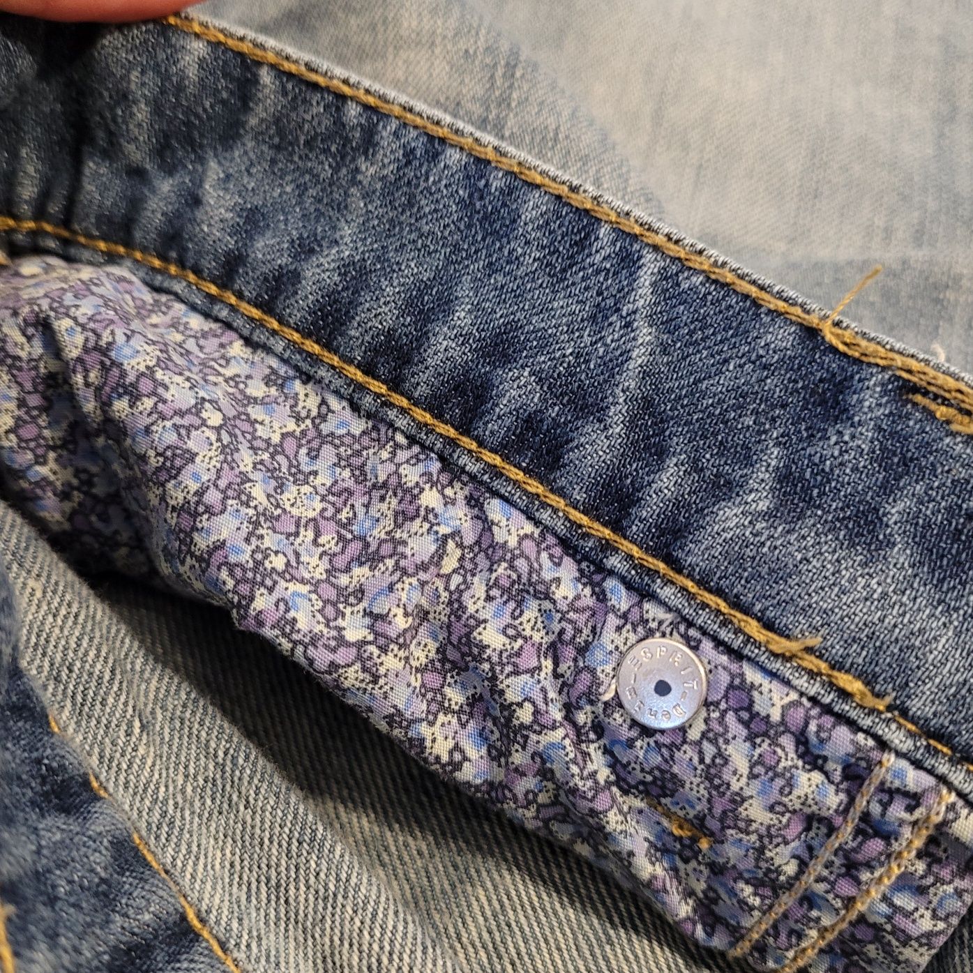 Spodnie jeansy jasnoniebieskie proste do kostek Esprit