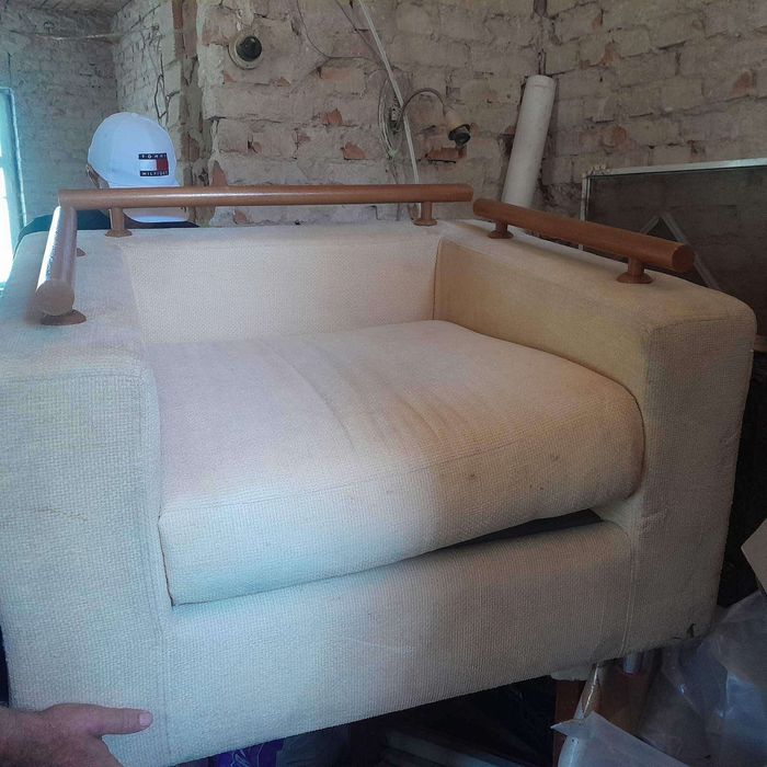 Продам крісло розкладне в чудовому стані.