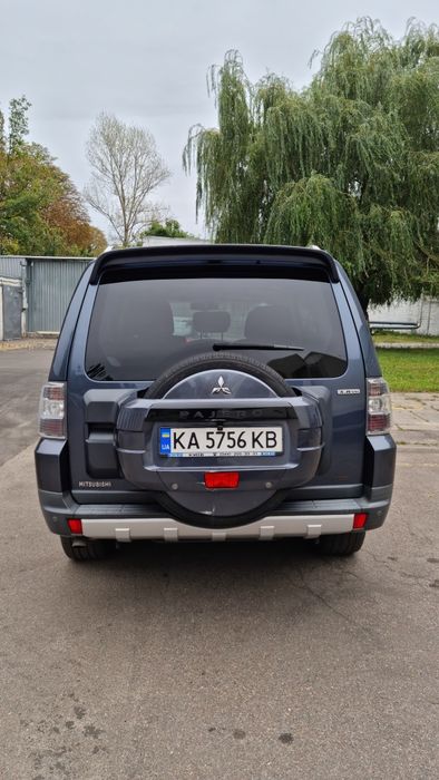 Mitsubishi Pajero Wagon 4