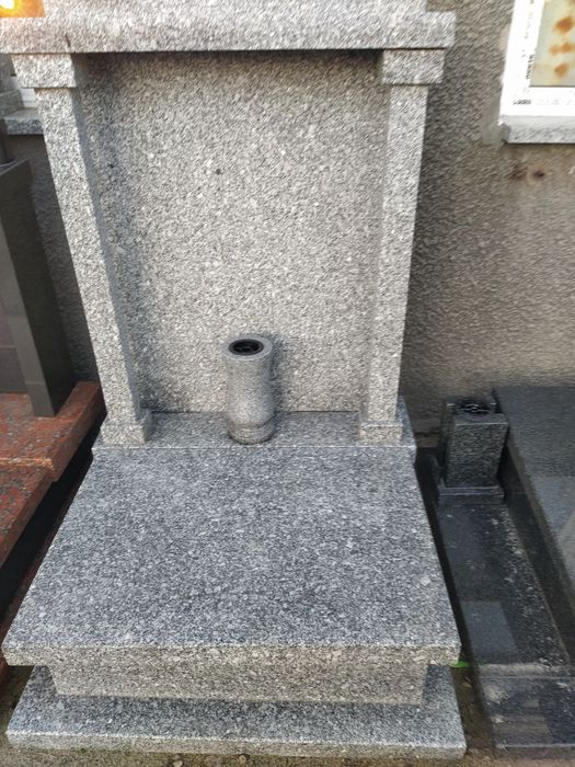 Nagrobki Granitowe Z MONTAŻEM