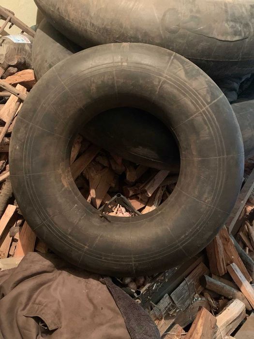 Камери для коліс причіпа та трактора