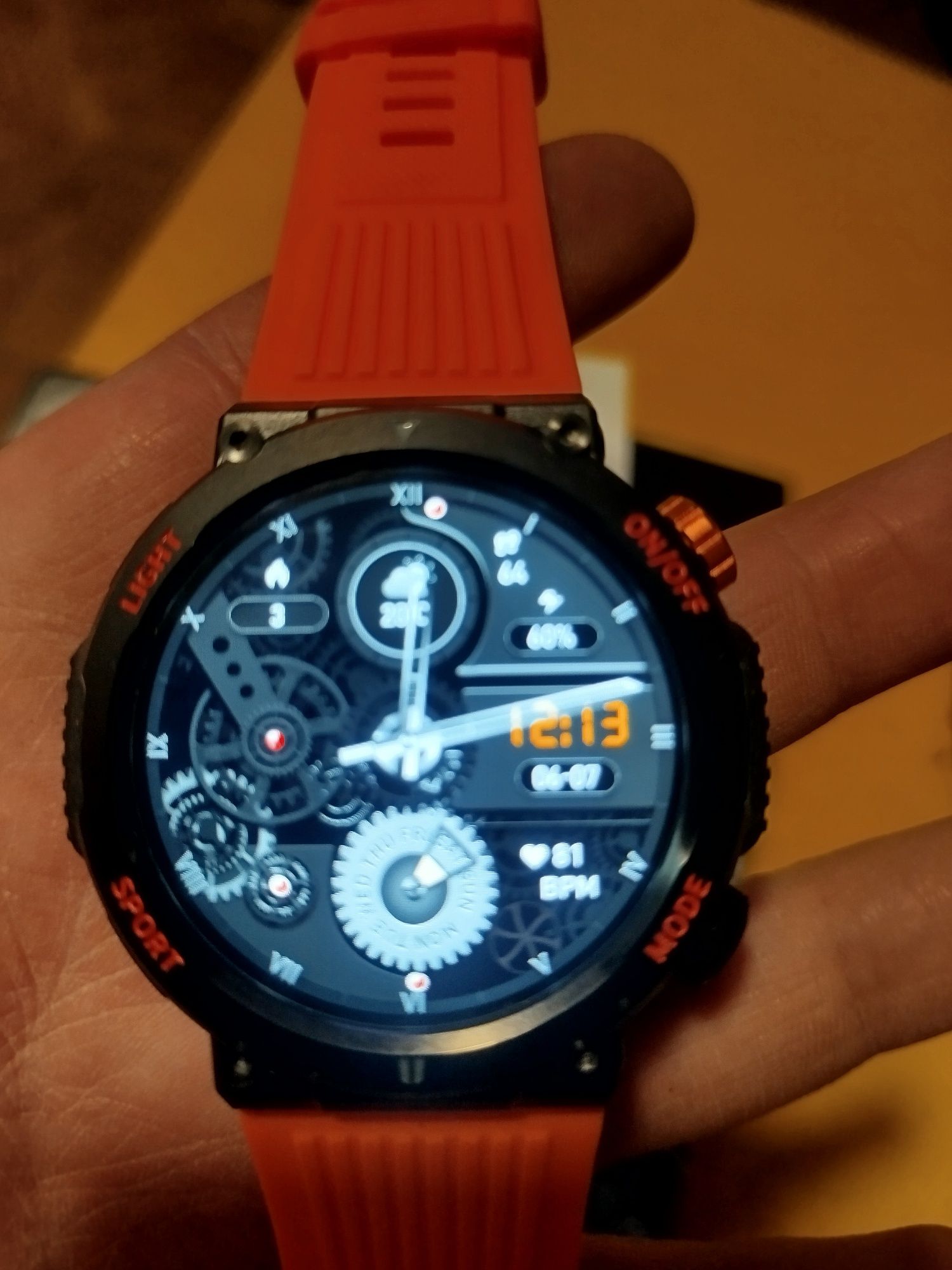 Смарт часы GPS, AMOLED, фонарик,NFC для открытия дверей.