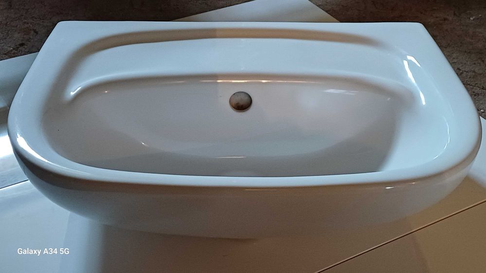 Umywalka łazienkowa.