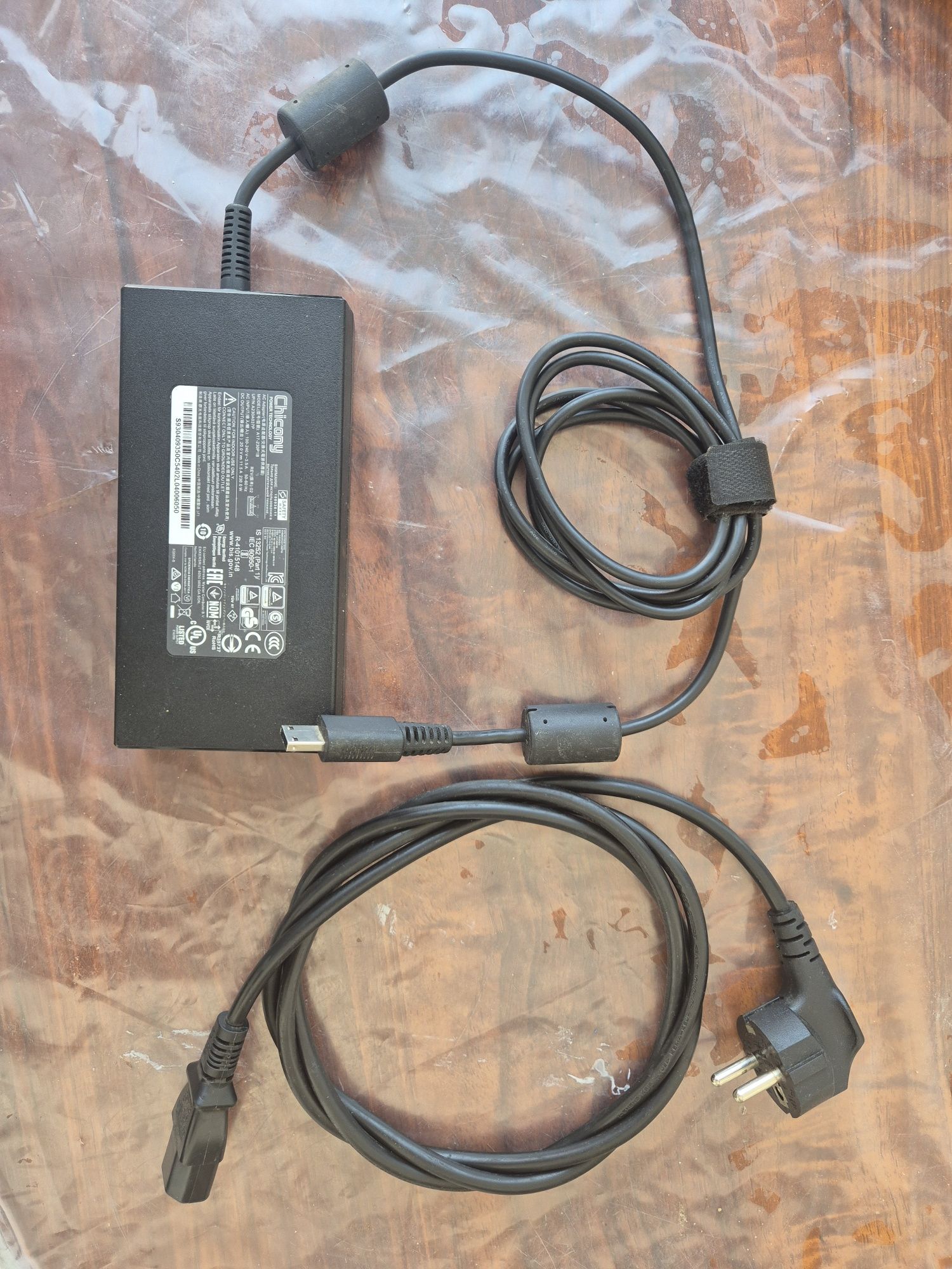 Carregador original do laptop MSI GP66 Leopard 10UH-483