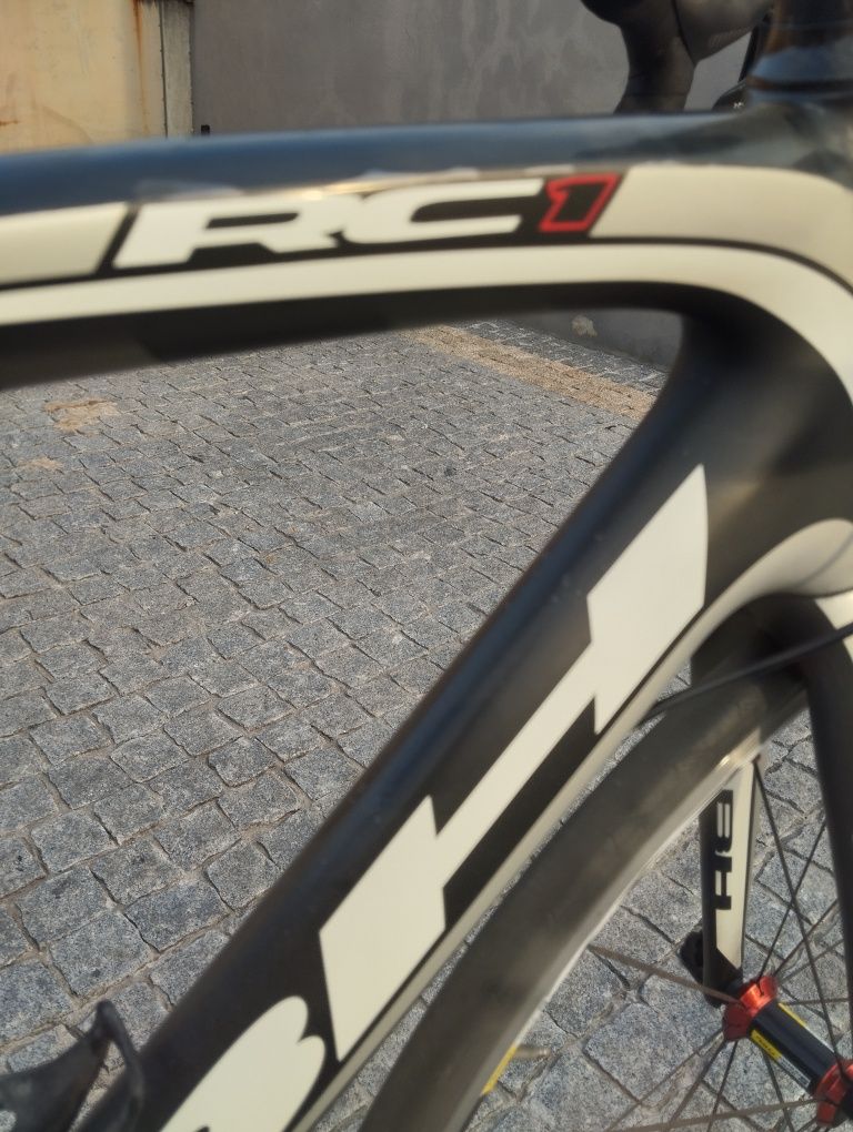 Vendo bicicleta de estrada BH RC1 com SRAM red