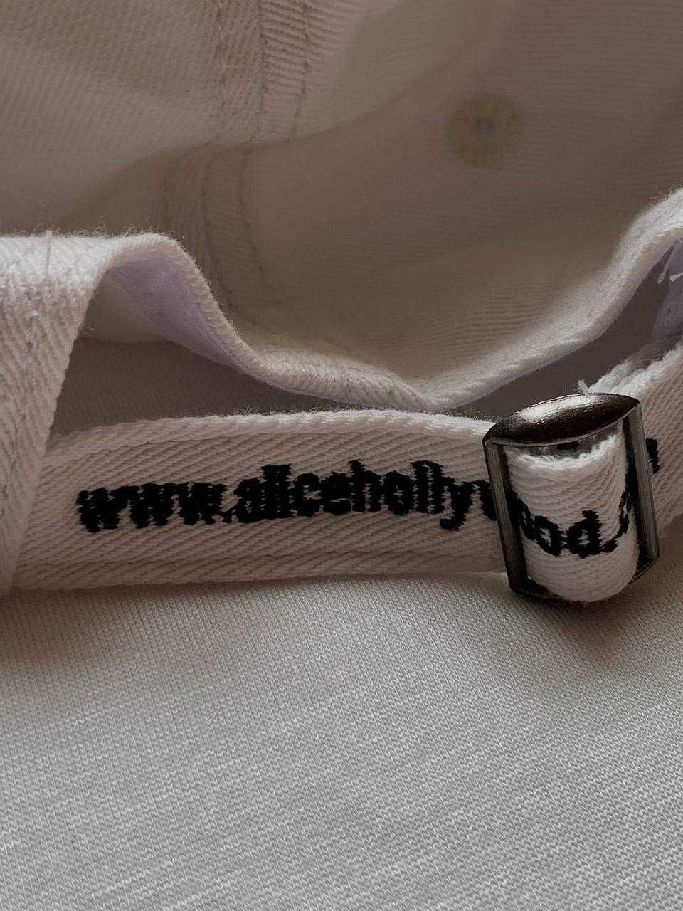 Alice Hollywood White Cap