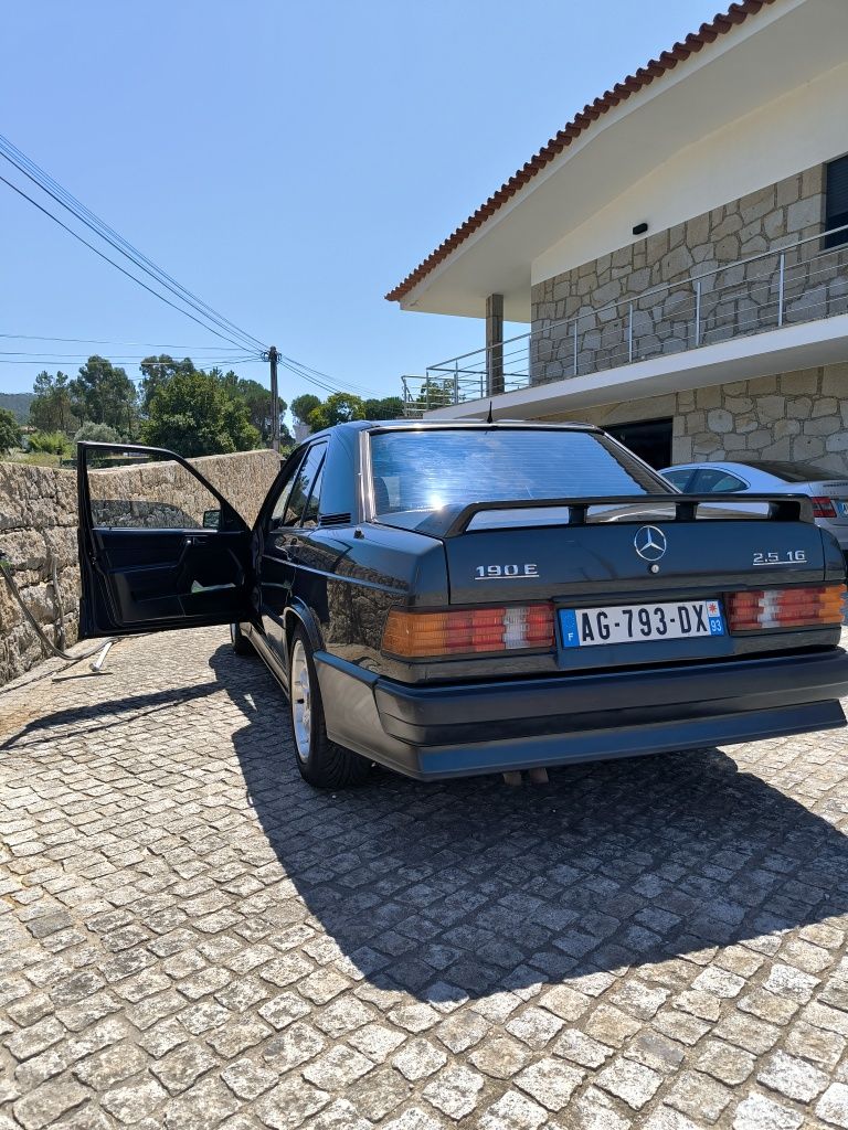 Mercedes 190 E 2,5 16V (carro de coleção)