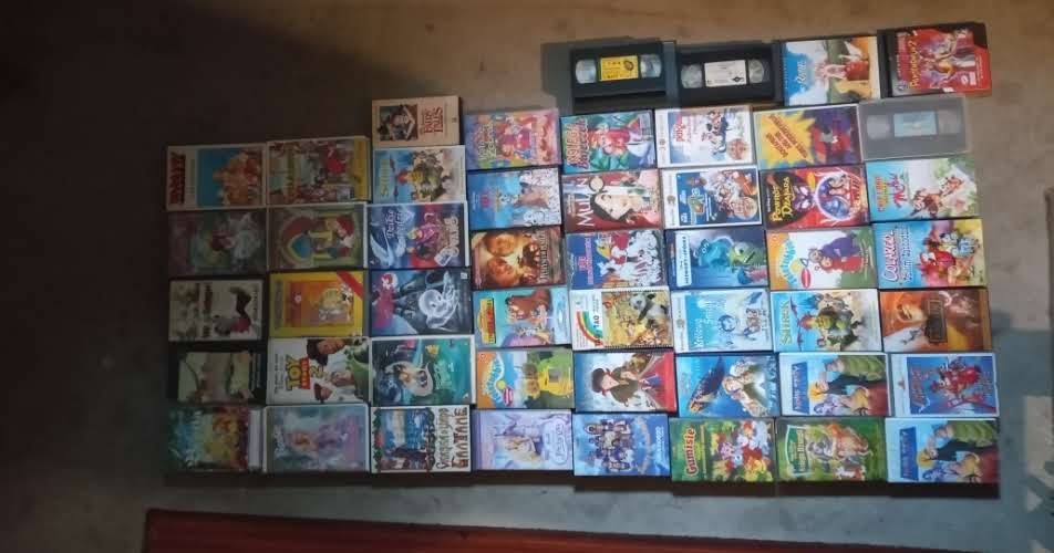 Zestaw kaset y vhs - bajki