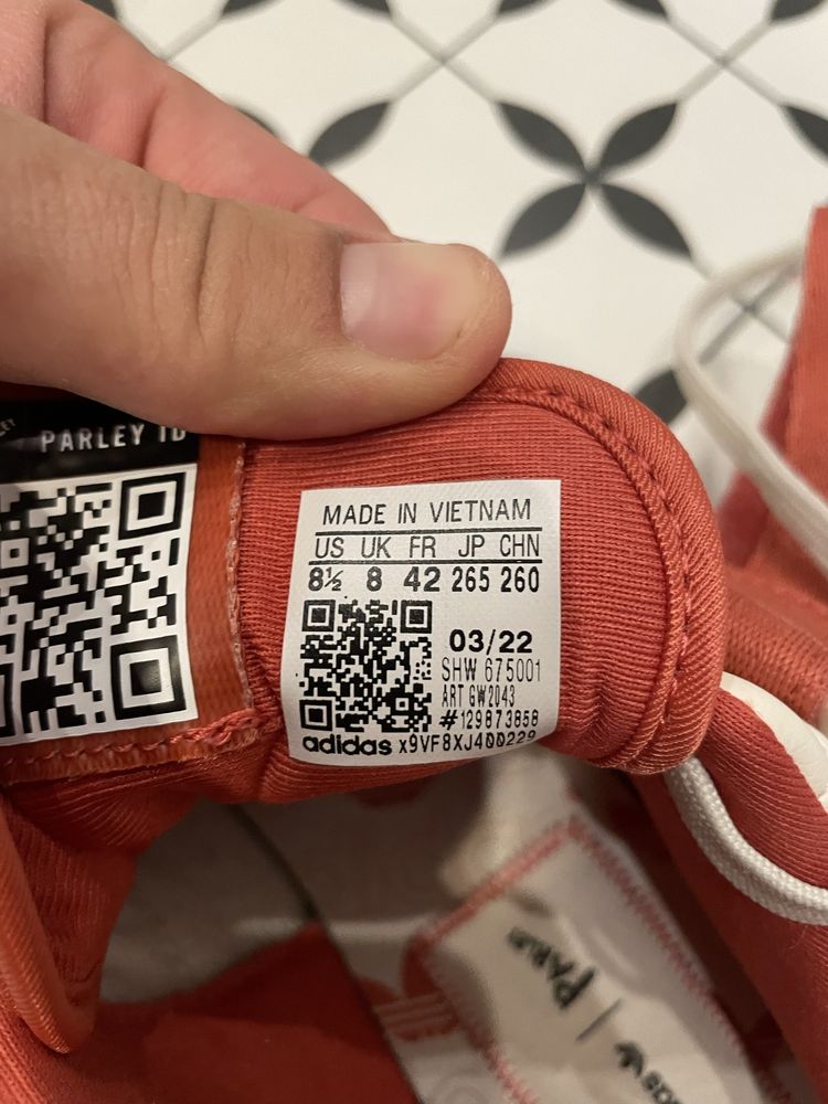 Buty Adidas Forum Parley ID rozmiar 42 GW2043