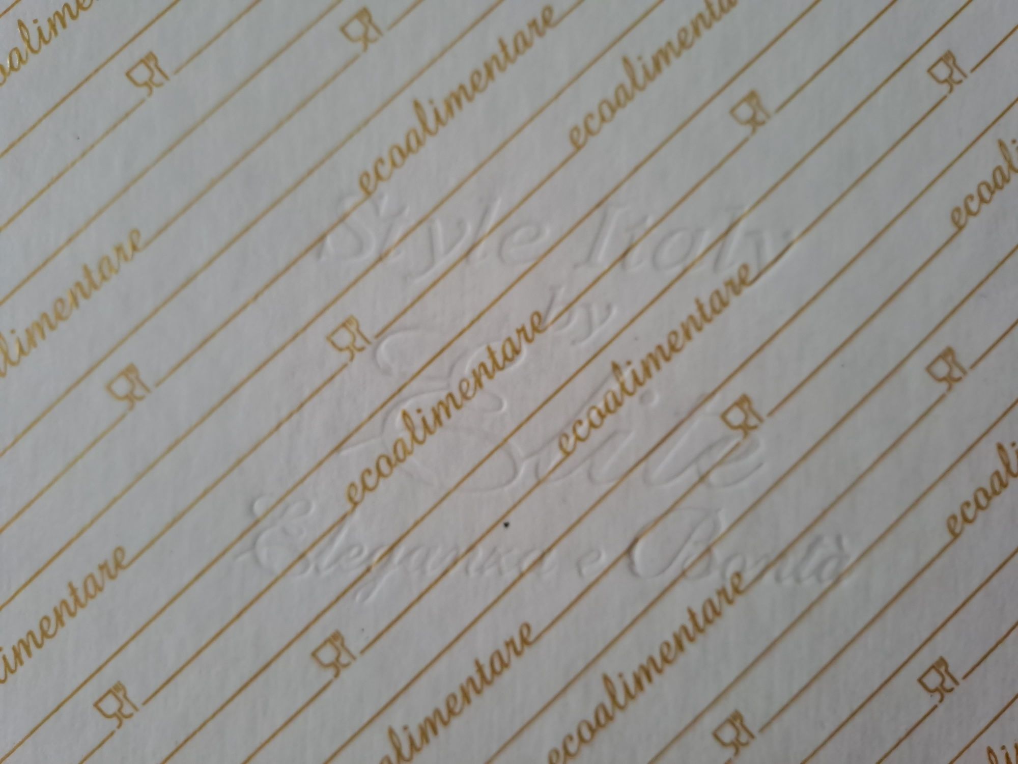 Продам  піднос є 4 шт