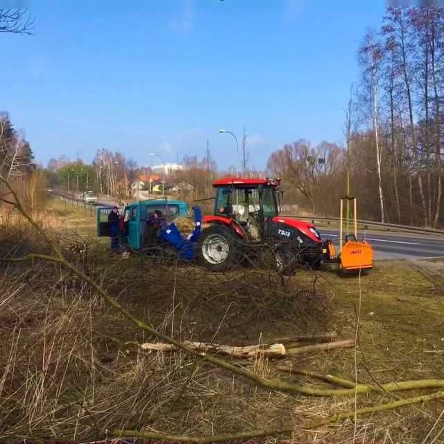 Dzierżawa wynajmę traktor kosiarka bijakowa zbiornikiem trawy koszenie