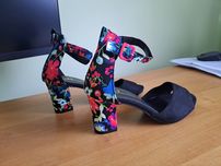 NOWE buty/sandaly na obcasie