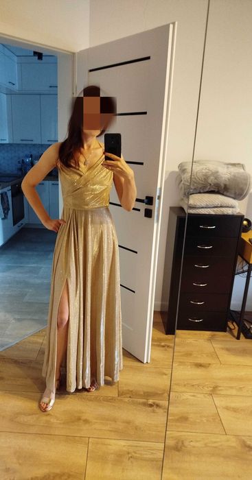 Sukienka maxi z rozcięciem