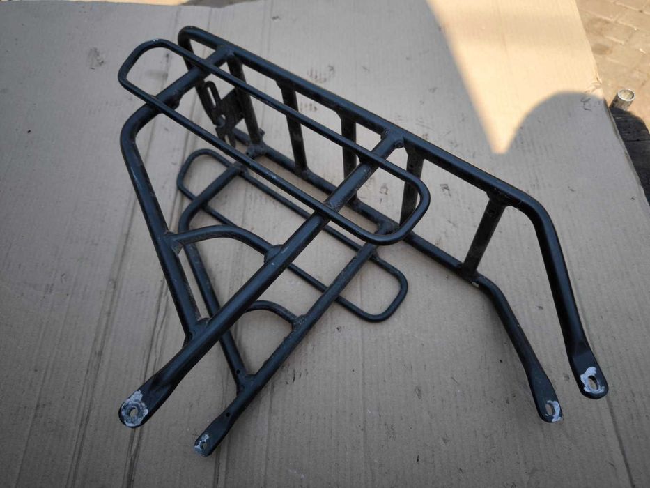 Алюминиевые багажники для велосипеда.