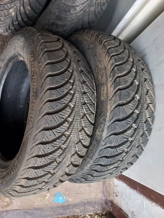 Зимова гума Goodyear Ultragrip extreme 195/60 R15