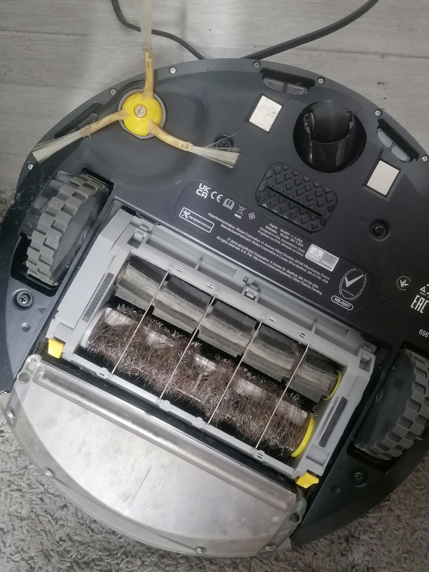 Aspirador Robô IROBOT Roomba 698 Wi-fi (Autonomia 90 min - Cinza médio