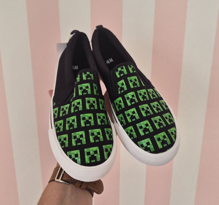 Nowe (z metką) buty wsuwane Minecraft - H&M - rozmiar 33