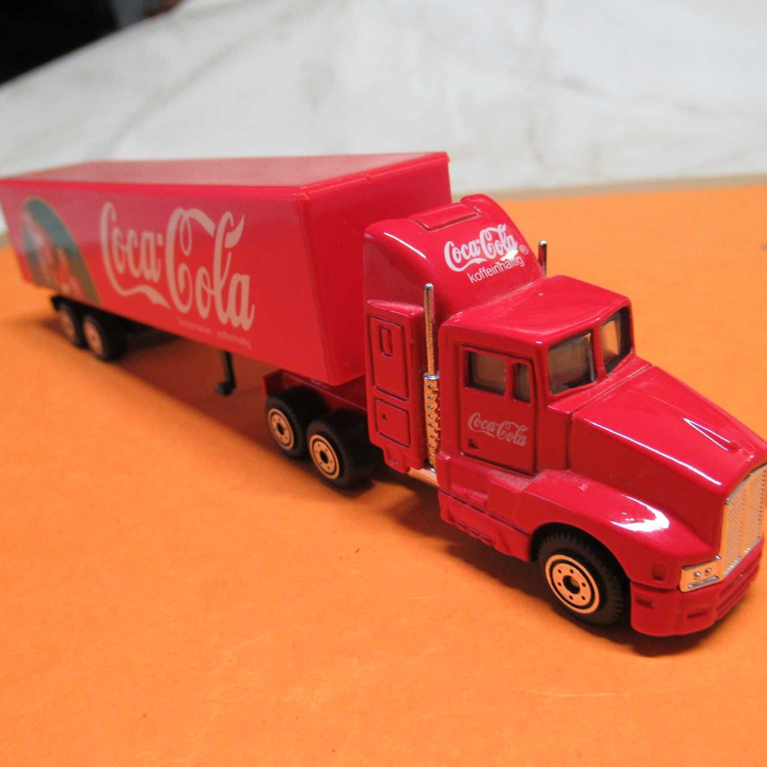 (122/28)-camião transporte  da Coca Cola novo