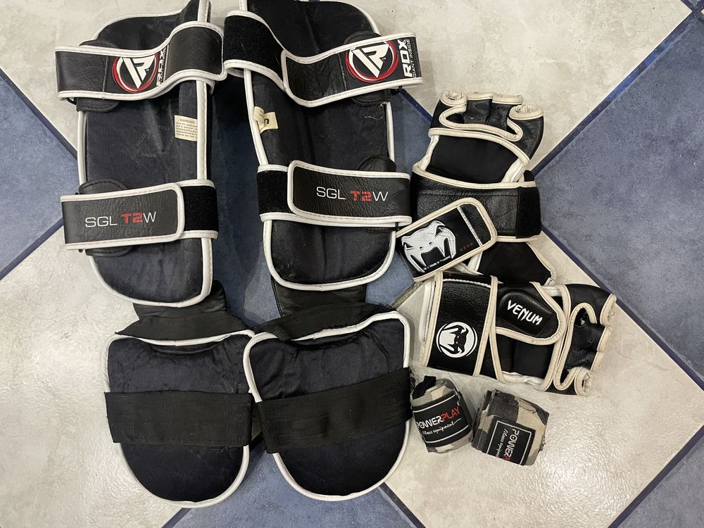 Захист гомілки RDX LEATHER, Перчатки MMA Venum Undisputed Gloves