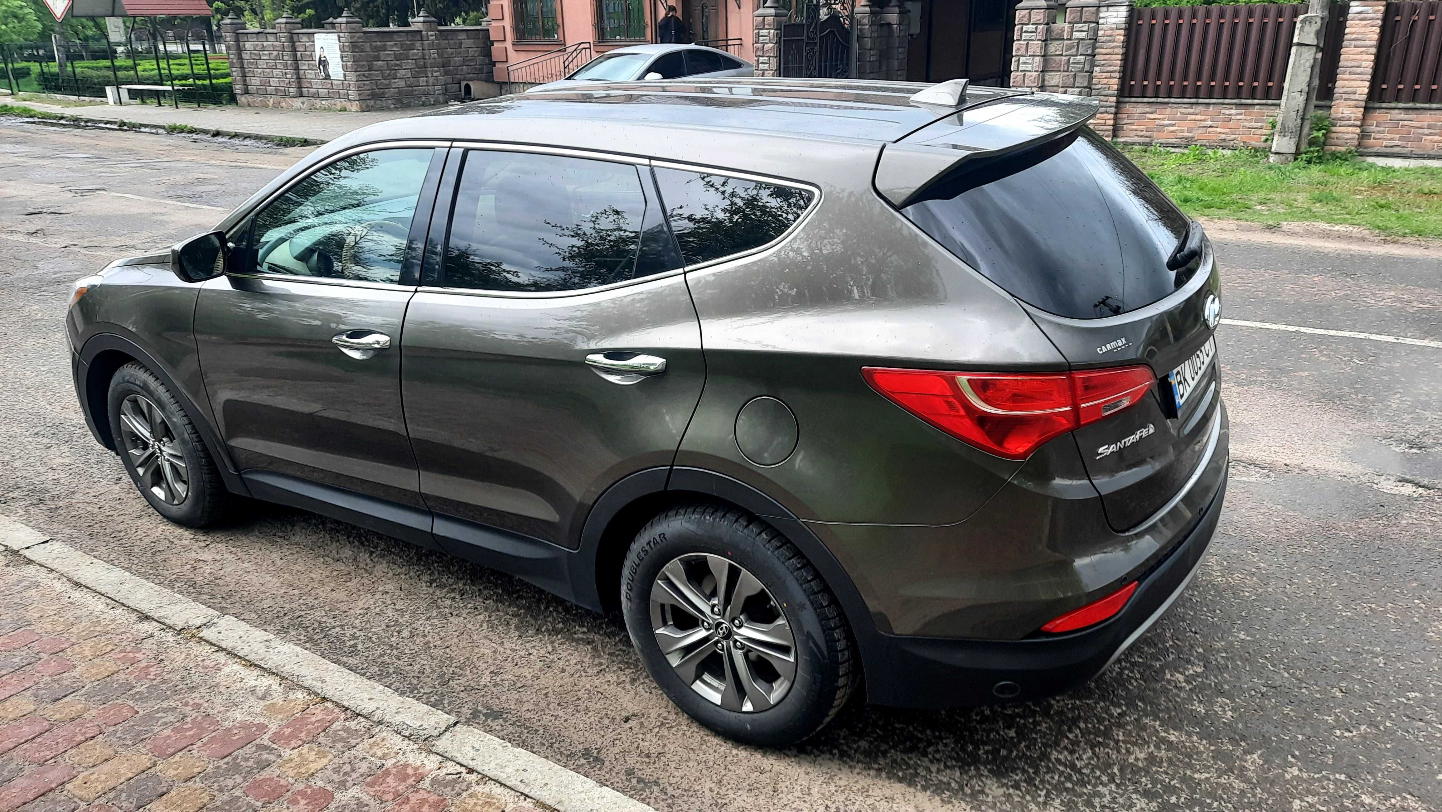 HYUNDAI santa fe