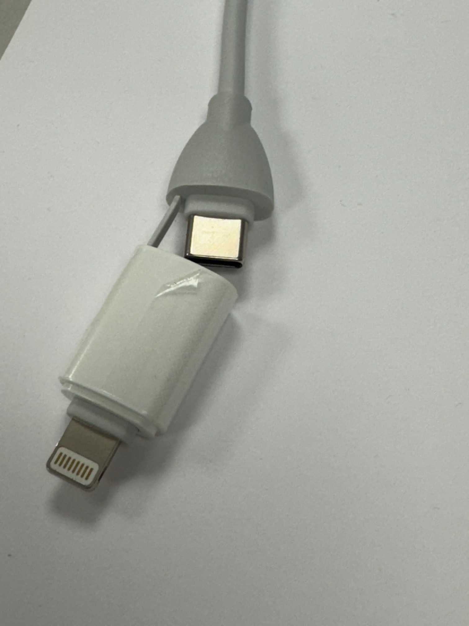 Adapter Lightning /USB-C USB TF SD słuchawki i lightning OUTLET
