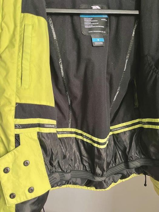 Куртка лижна , куртка трекінгова з захистом від вітру та води