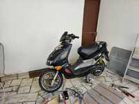 Aprilia SR com documentos