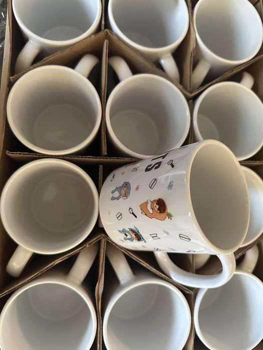 Чашки, обʼємом 330 мл