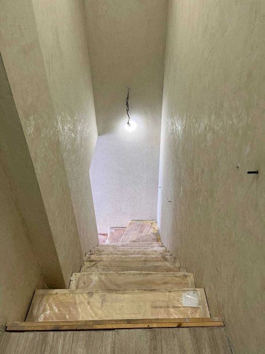 Будинок новий. Ремонт. 200м2. Нові Безрадичи/Обухівський р-н. 12 соток