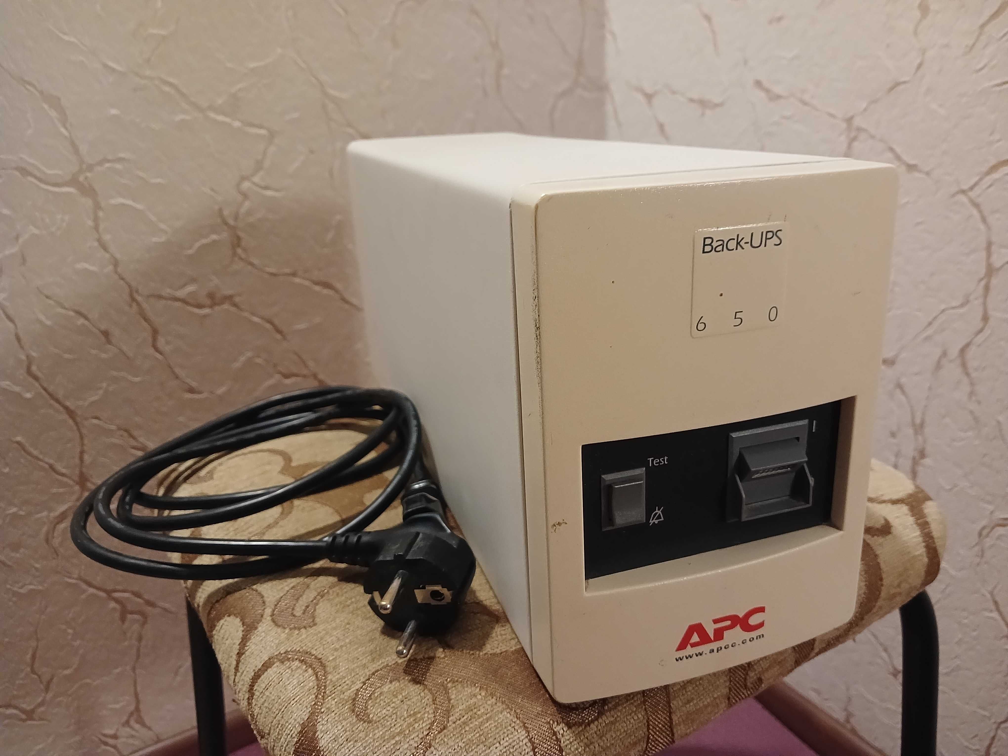 Безперебійний блок живлення УПС APC Back-UPC 650