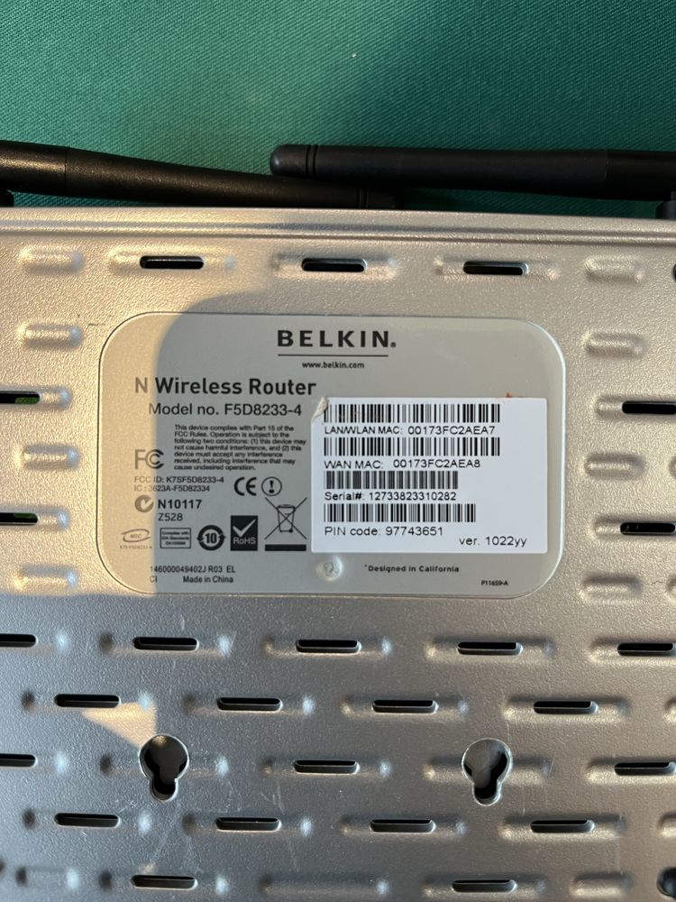 Router Belkin wireless F5D8233-4