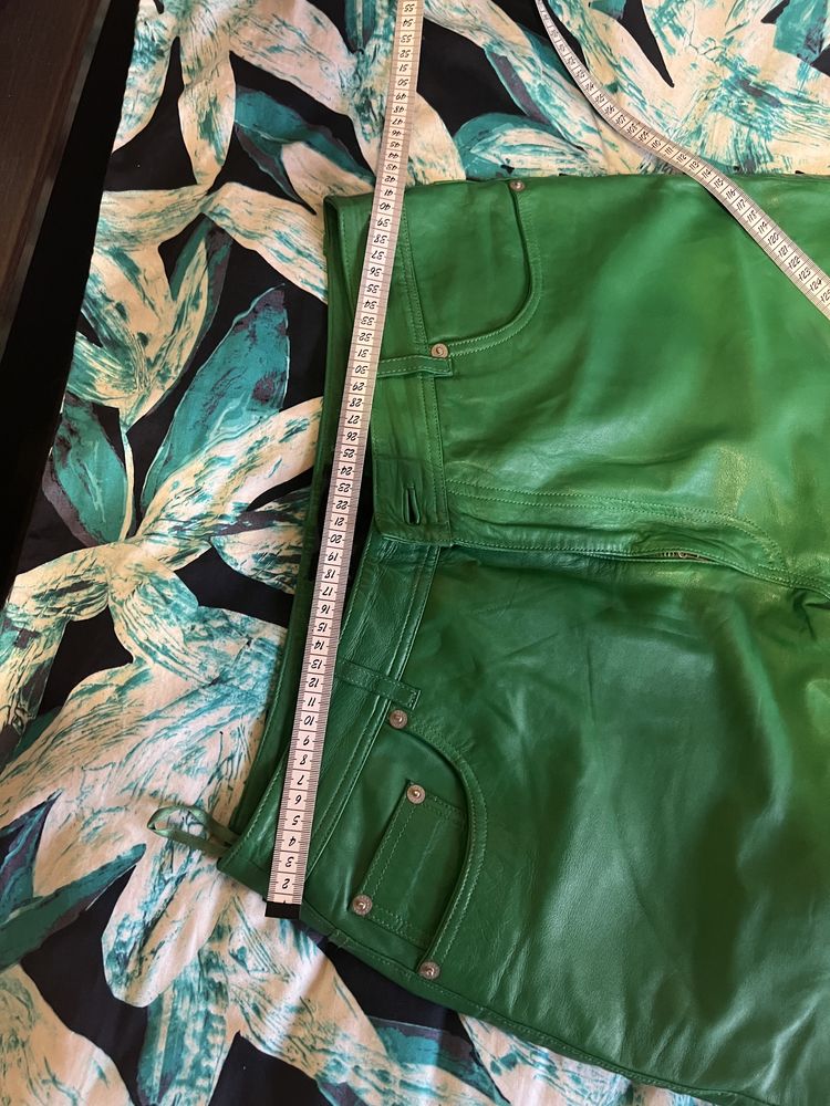 Натуральні шкіряні штани жіночі брюки sandro зелений massimo agl