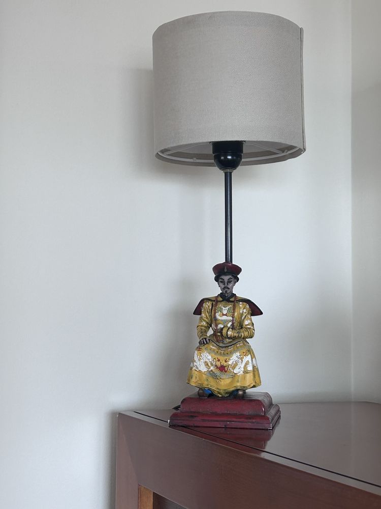 Candeiro japonês antigo