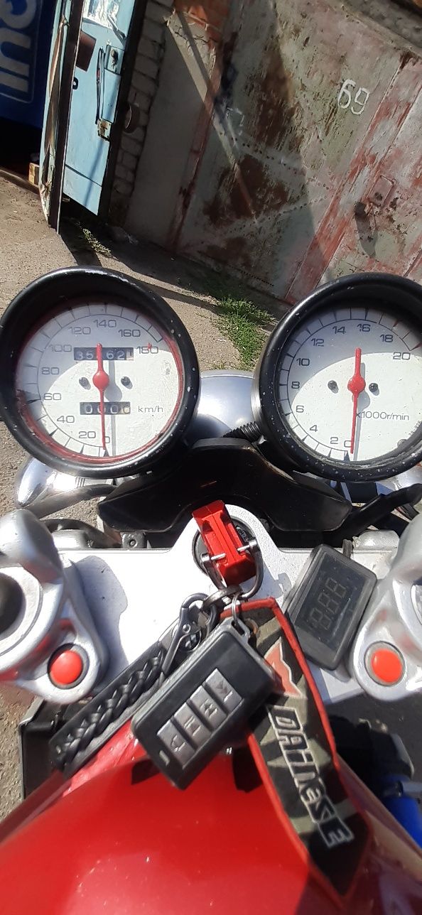Сузуки бандит 250
