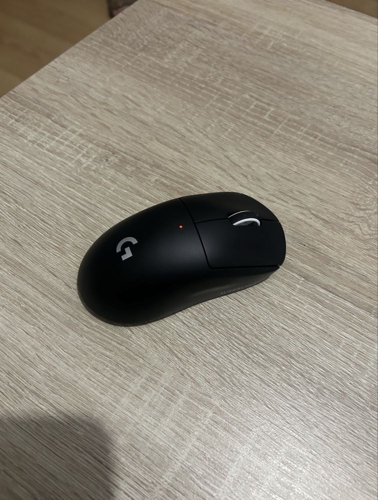 Mouse logitech Pro Superligth 2