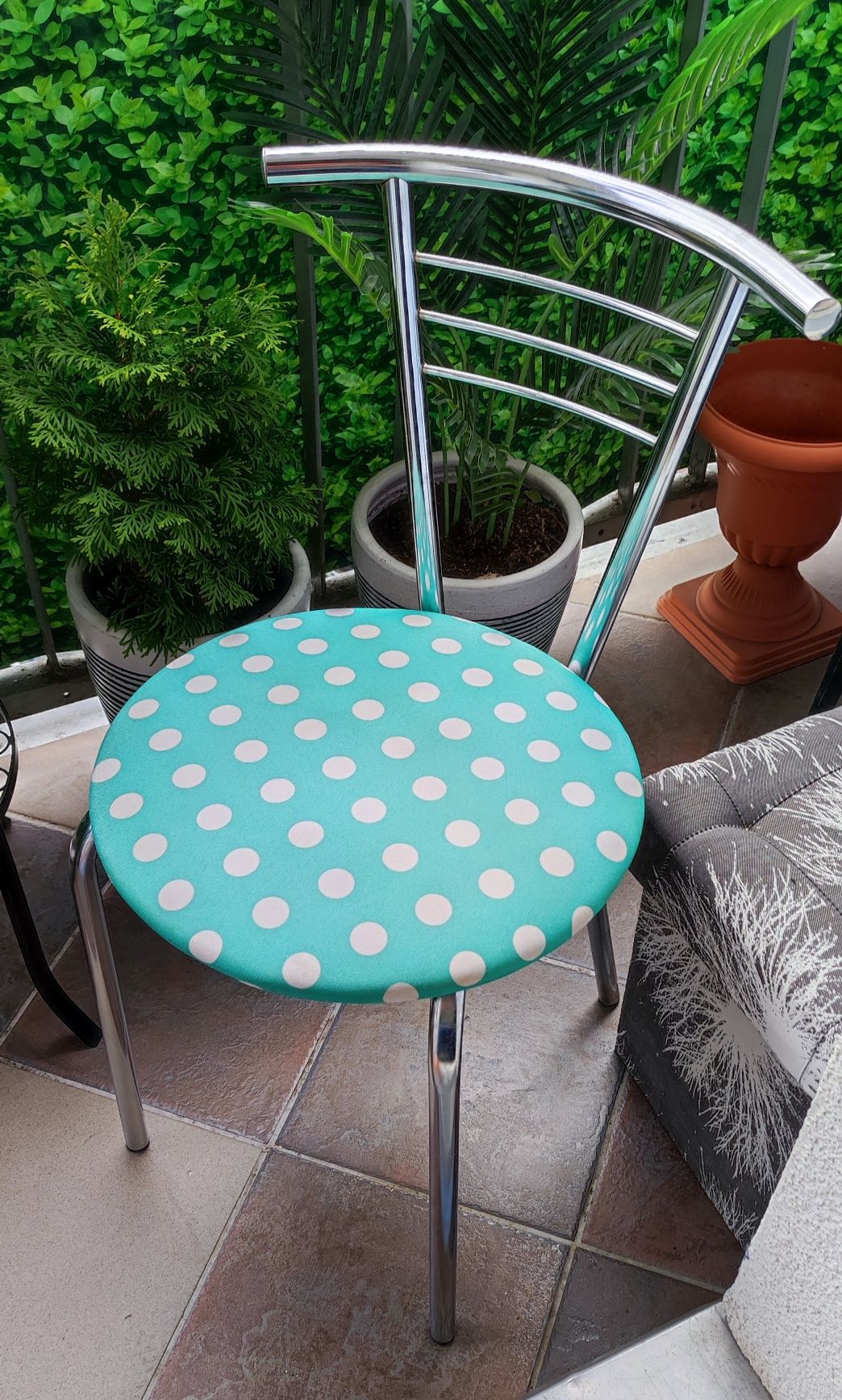 Krzesło kuchnia taras mięta zieleń retro salon działka balkon grochy