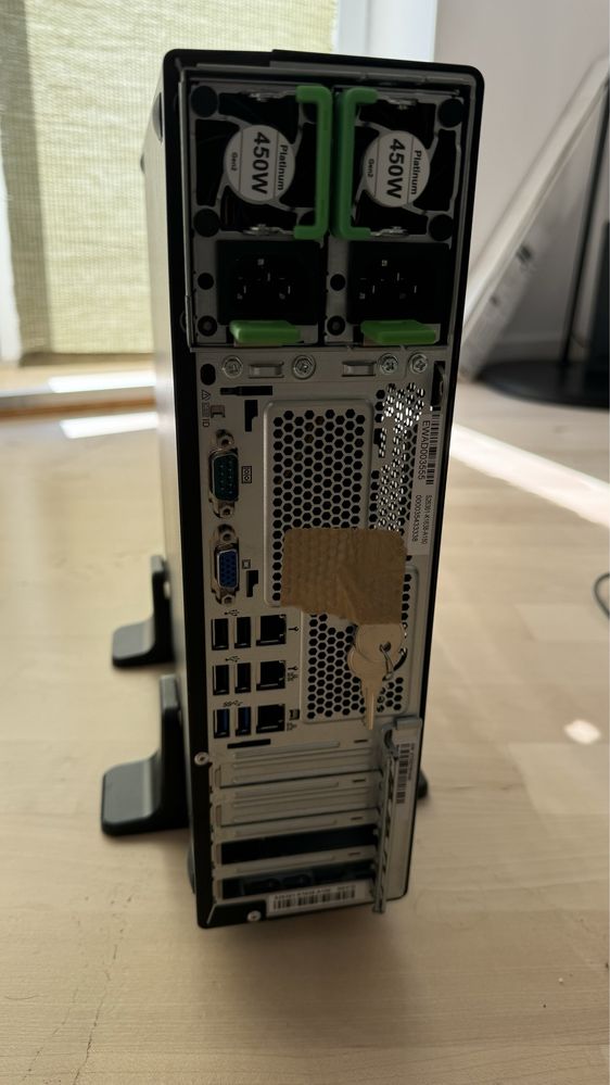 Fujitsu TX1320 m4 6 core 2x PS licencje KVM