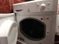 Сушильна машина INDESIT IDC 75 B
