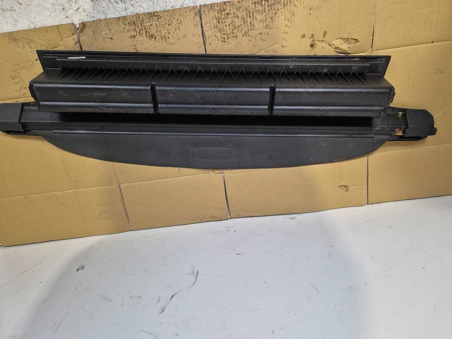 Volvo V50 roleta bagażnika.